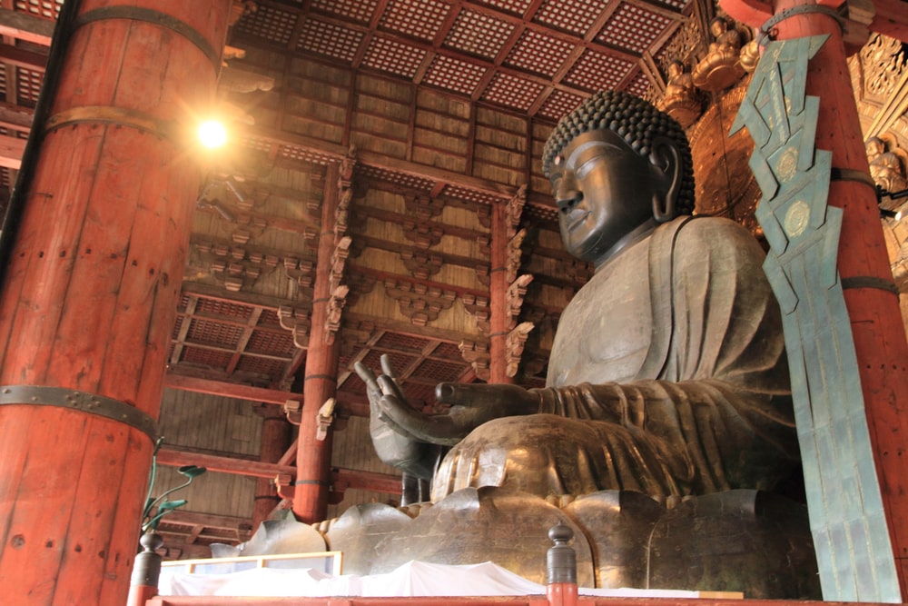 Visiting The Great Buddha of Todaiji on our Japan Language study tours for teenagers allows us to admire its immense size and historical significance.
